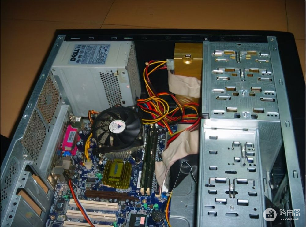 家里的旧电脑不要再贱卖了(旧电脑卖不卖)