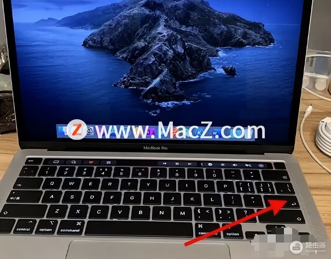 如何在Mac电脑中切换系统(电脑如何切换窗口)
