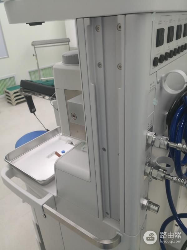 显示器支架与麻醉机如何搭配使用(显示器支架与麻醉机如何搭配使用视频)