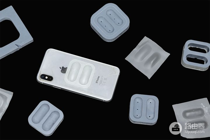 捏不爆的气泡膜(捏不爆的气泡膜,被做成了 iPhone 手机壳)