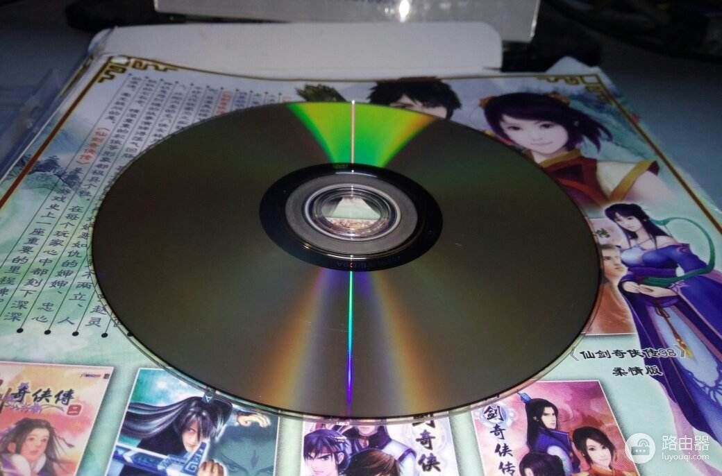 现在为何还有人回收DVD旧光盘？废旧光盘到底有什么价值？