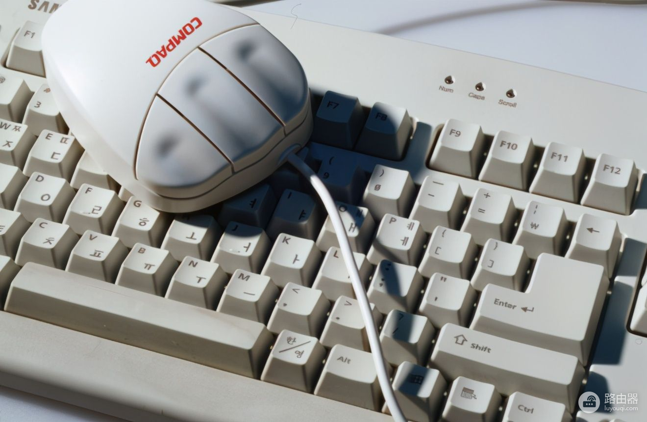 键盘上的哪些键可以当鼠标右键使用(键盘哪个键可以代替鼠标右键和左键)