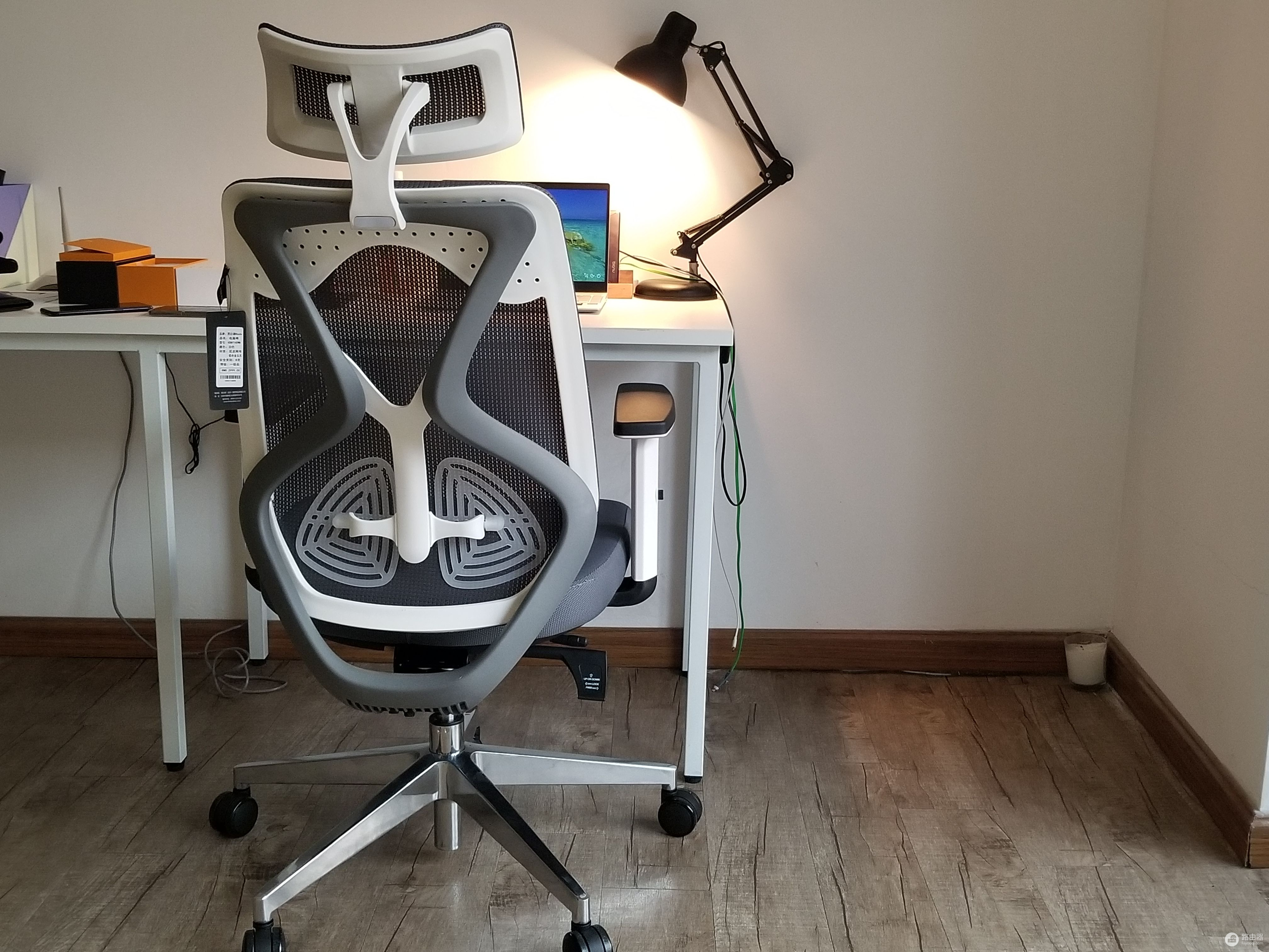 黑白调电脑椅(电脑椅如何调节)