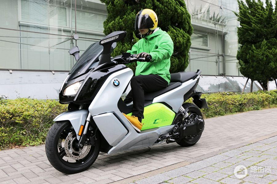 “电动摩托车”为何难以普及，难道比电动汽车还难制造吗？