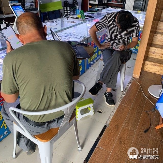 父亲给儿子精心准备上大学用的电脑，配置真“高”，送我都不要