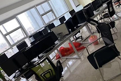 同学公司倒闭，30台电脑要卖我一万三，天上掉馅饼了？能回收吗？