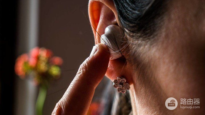无线耳机为何能认出你的耳朵(无线耳机为何能认出你的耳朵听不见)