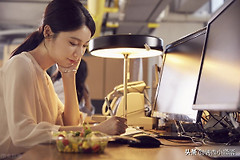 你问电脑主机可以躺着放吗(电脑主机能不能躺着放)