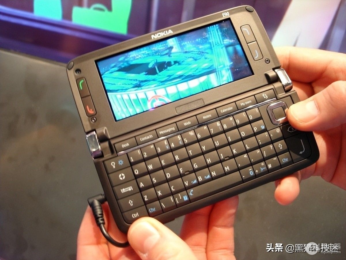 如果没有iPhone的横空出世，如今的手机将会变成什么样？