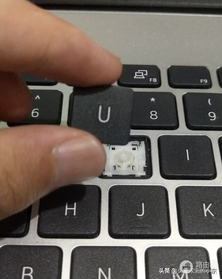 笔记本剪刀式键盘拆卸(电脑键盘如何拆洗)