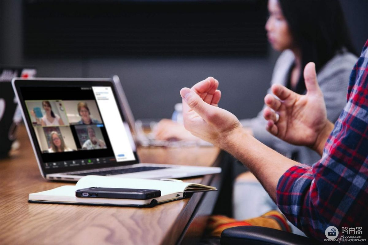 软硬结合！笔记本摄像头如何提升视频会议体验？