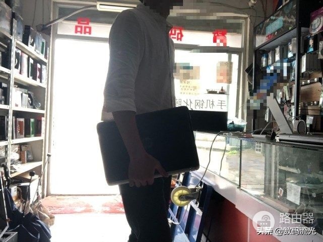 客户电脑摔不开机了(电脑摔了 开不了机)