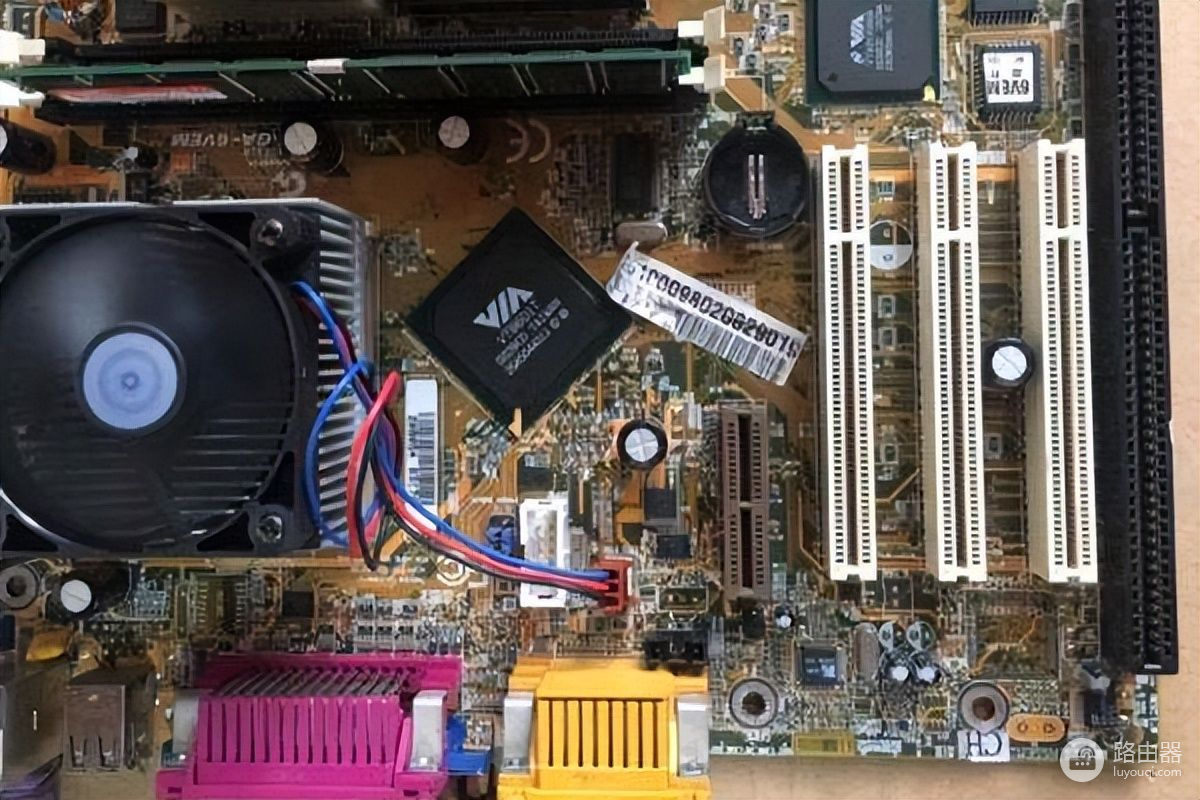 怎么判断电脑哪儿坏了呢(如何确定电脑主板是否坏了？)
