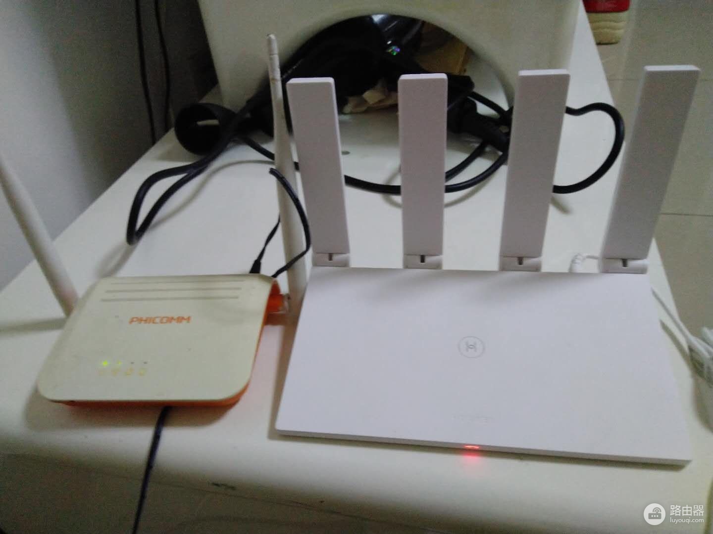 华为路由器组网和中继(评测:华为WS5200与斐讯路由器,同时做为中继,哪个速率更快?)