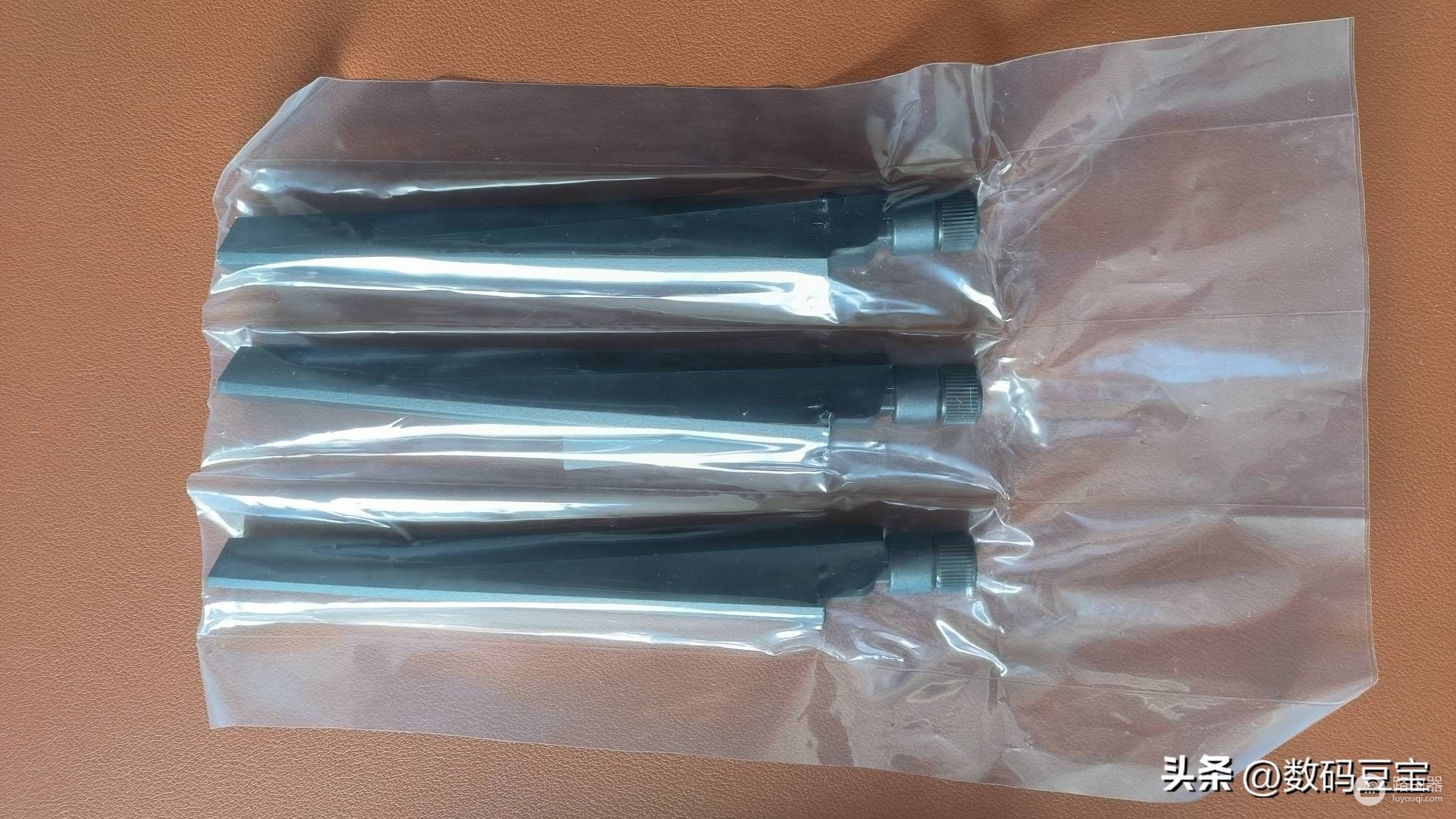 华硕路由器和梅林组网(华硕路由器 AX86U Pro 评测)