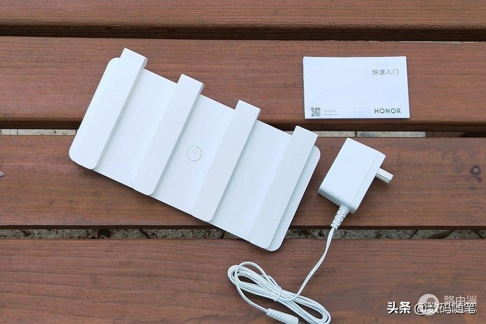 华为与荣耀路由器怎么组网(荣耀路由4 Pro和华为路由AX6作比较,选哪款更好?)