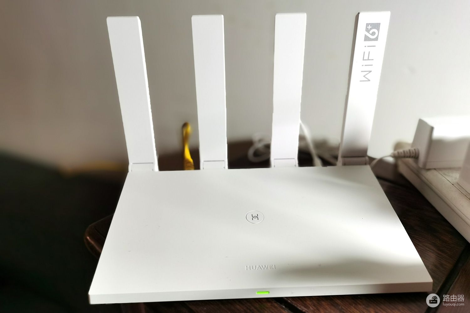 华为路由器AX3开箱：Wi-Fi 6+带来的网络体验怎么样？