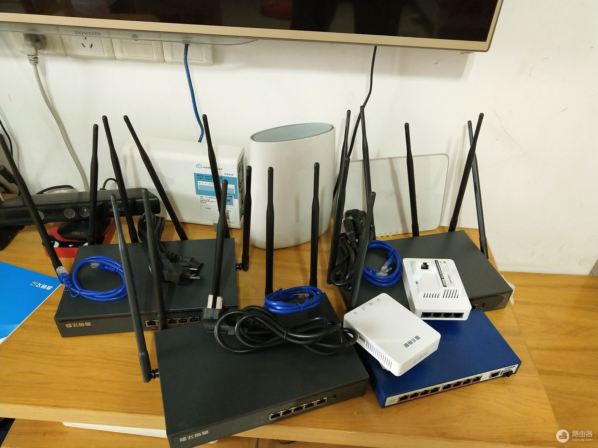 三台无线路由器组建MESH网络，告别的单一的死角信号！