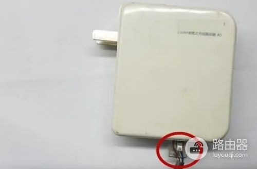 如何串联3个路由器(三台无线路由器怎么建立串联桥接)
