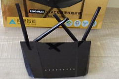 四根天线的路由器怎么摆放效果最好(四天线路由器天线怎么摆放信号强)