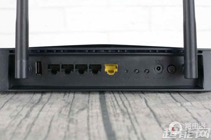 更适合“用户”选择的产品，D-Link DIR-882路由器评测