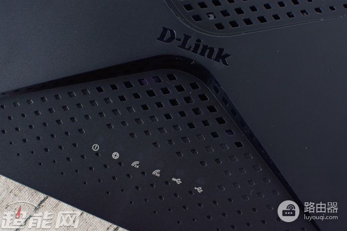 更适合“用户”选择的产品，D-Link DIR-882路由器评测