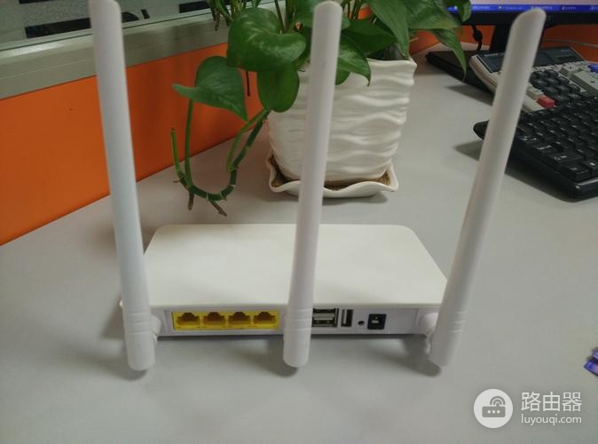 路由器恢复出厂设置后手机连不上了(路由器重置后上不了网)