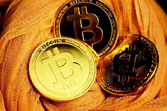 比特币2100万稀缺神话、技术创新与全球投资策略