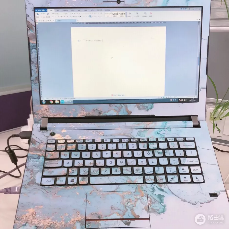 笔记本电脑贴纸(如何使用电脑贴纸)