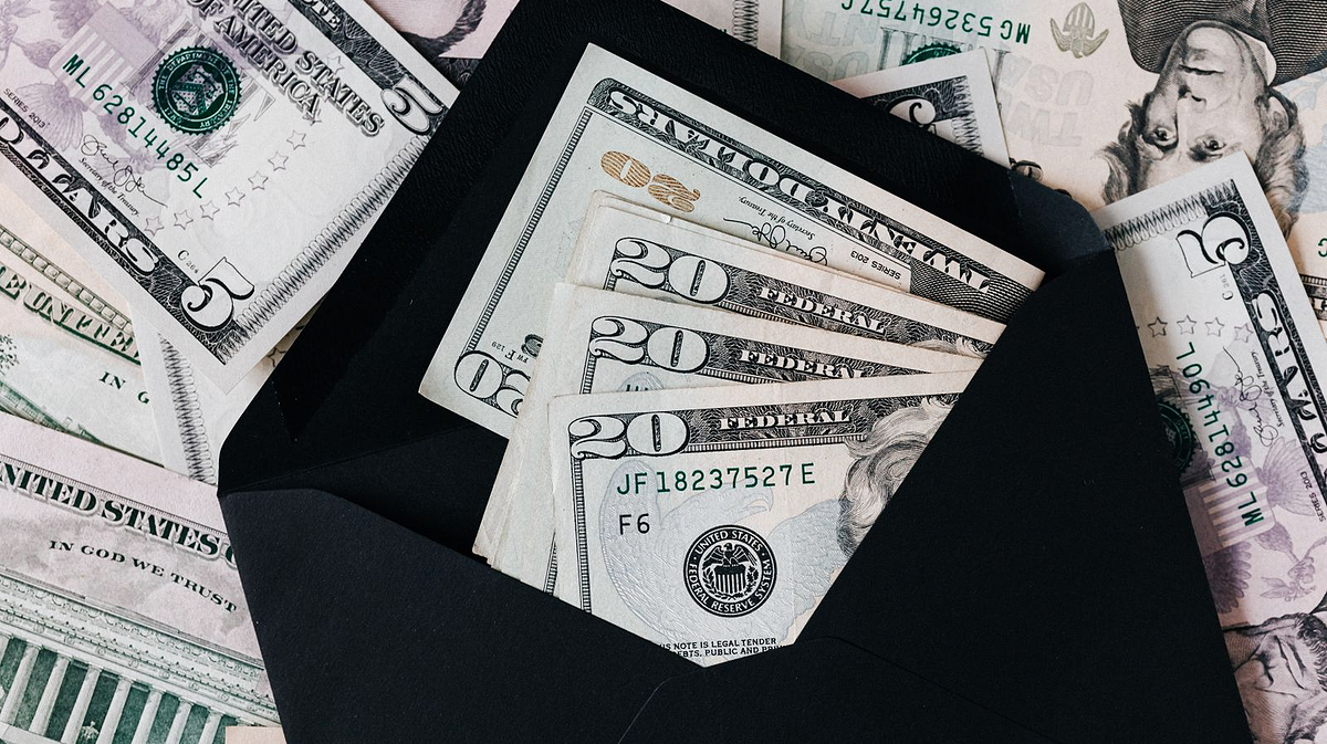稳定币跨境汇款和SWIFT电汇区别对比,USDC和USDT正在重写汇款和贸易结算