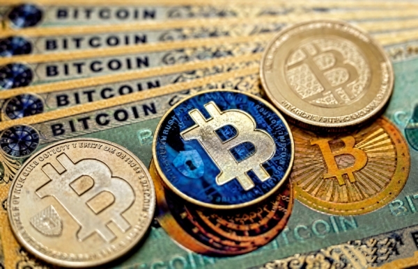 中本聪为什么彻底消失?比特币创世区块背后的金融宣言与黑暗起源