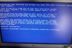 win8系统链接拓展屏之后蓝屏怎么办