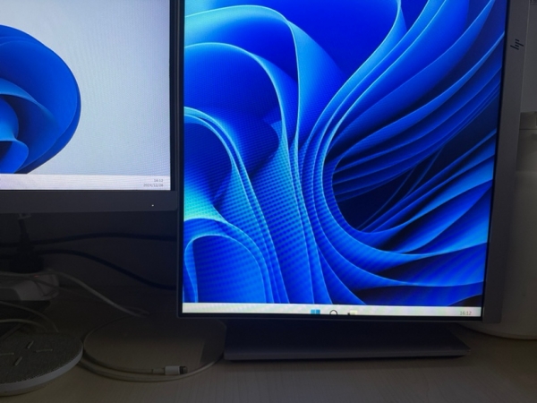 Win11多显示器竖屏不显示任务栏怎么办？显示器设置与线材修复教程