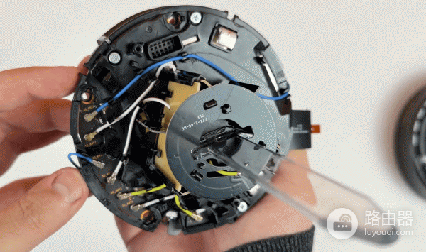 透明天线+wifi 7华为X3 Pro如何兼顾颜值与性能?