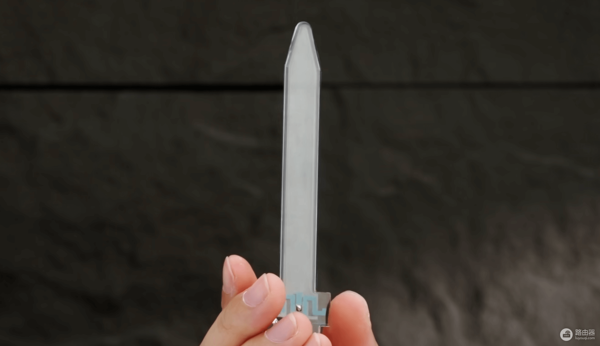透明天线+wifi 7华为X3 Pro如何兼顾颜值与性能?