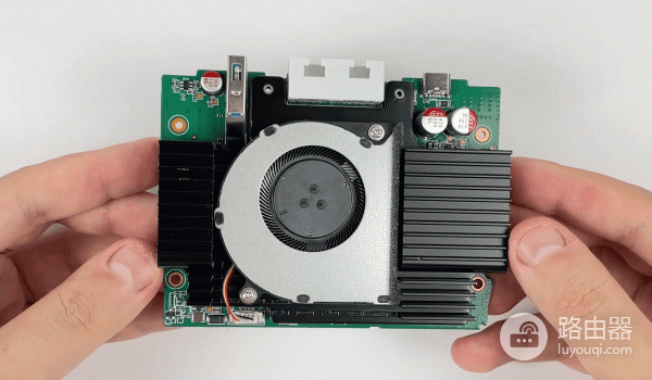 透明天线+wifi 7华为X3 Pro如何兼顾颜值与性能?