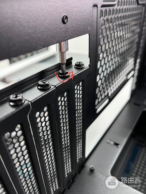 机箱和主机是什么关系？机箱和主机该怎么区分