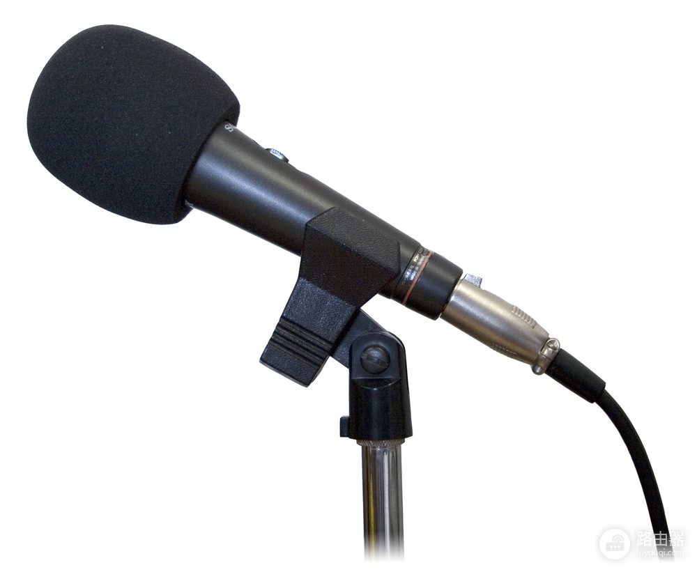 麦克风的英文是microphone还是mic
